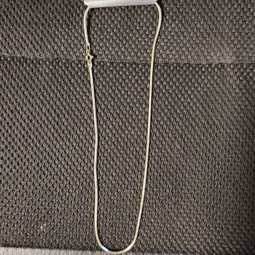 NWT 16" Italian Silver Chain.